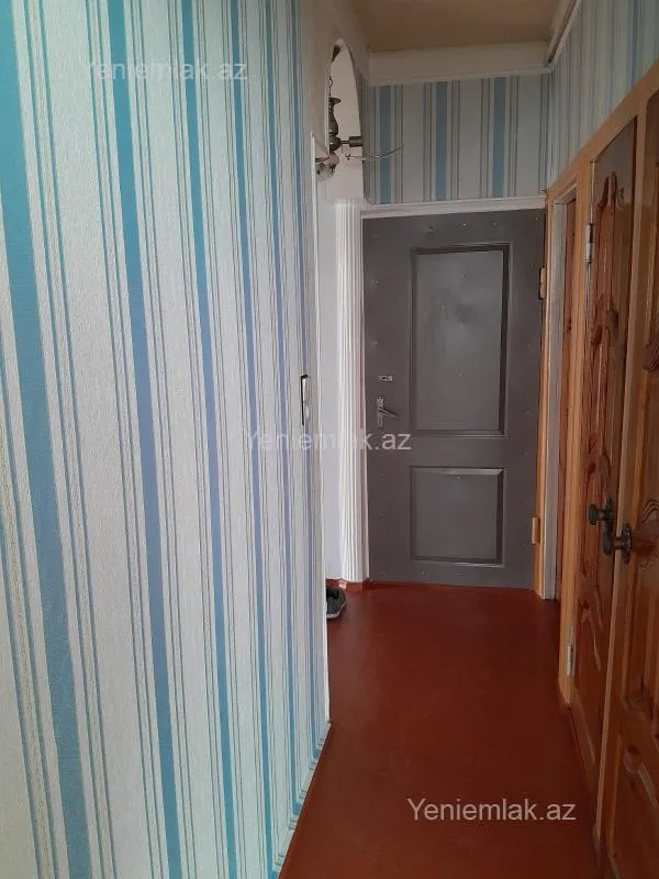 Satılır 2 otaqlı köhnə tikili 71 m²