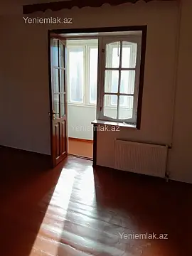 Satılır 2 otaqlı köhnə tikili 71 m²