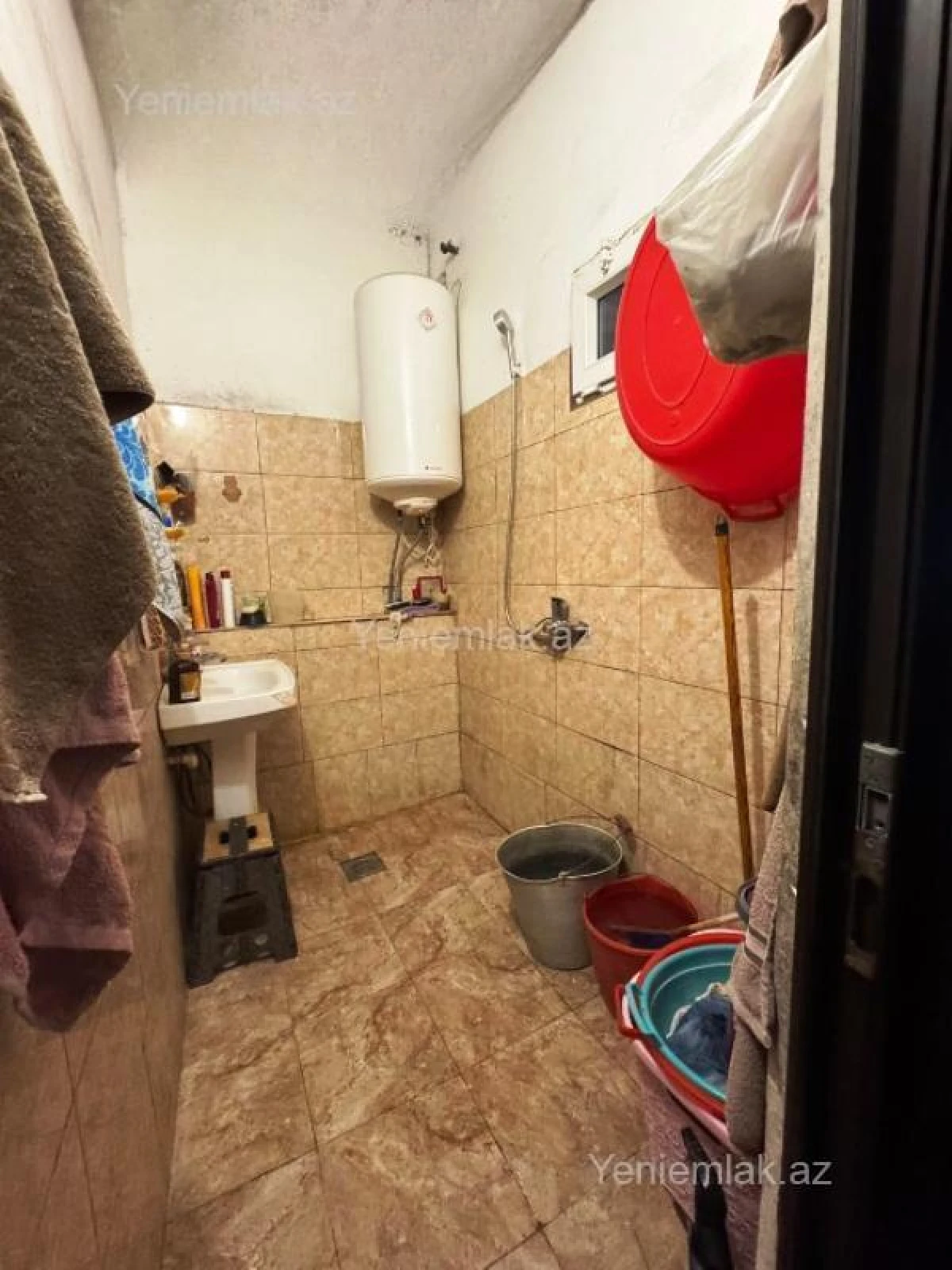 Satılır 2 otaqlı köhnə tikili 60 m²