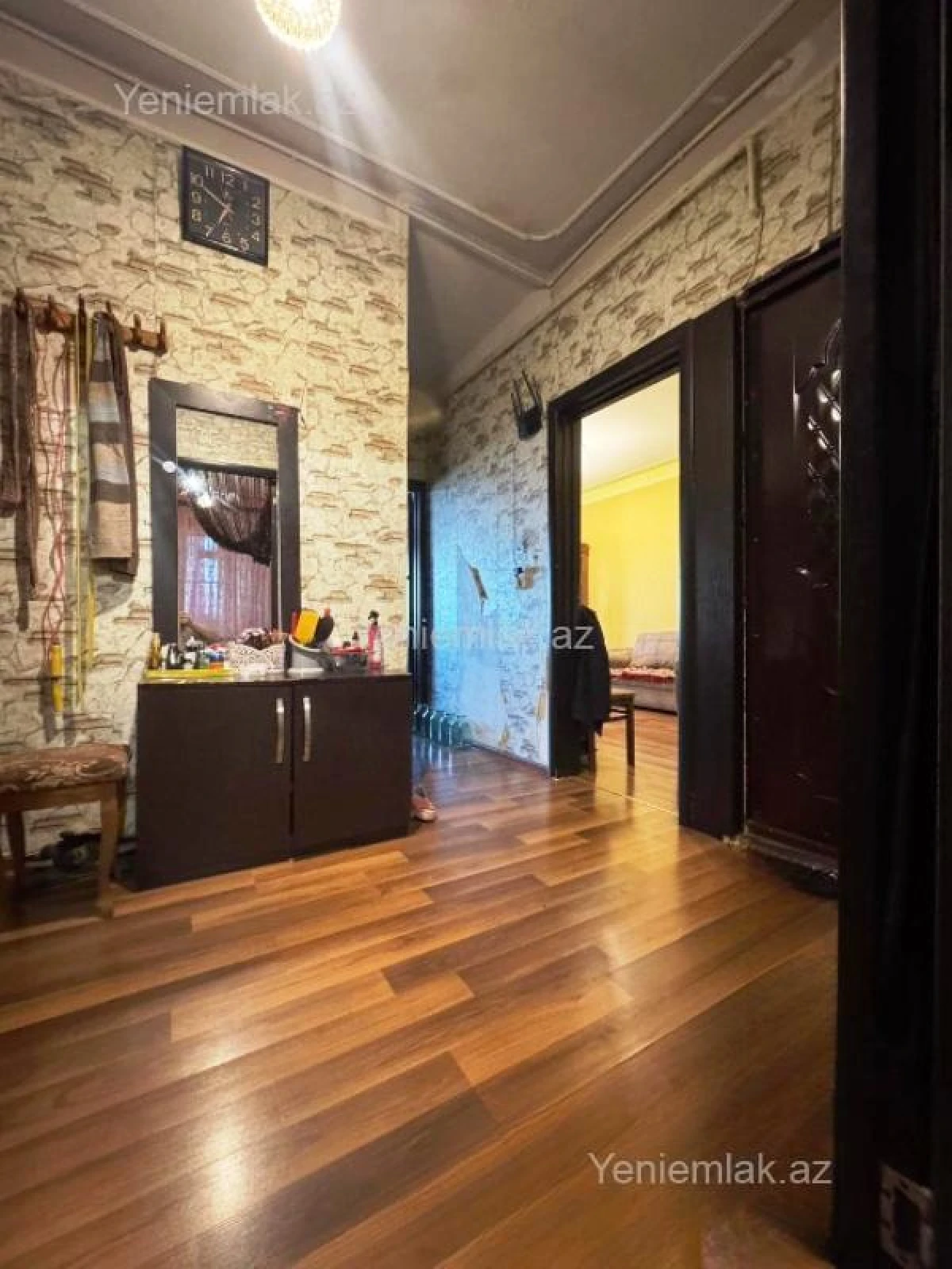 Satılır 2 otaqlı köhnə tikili 60 m²