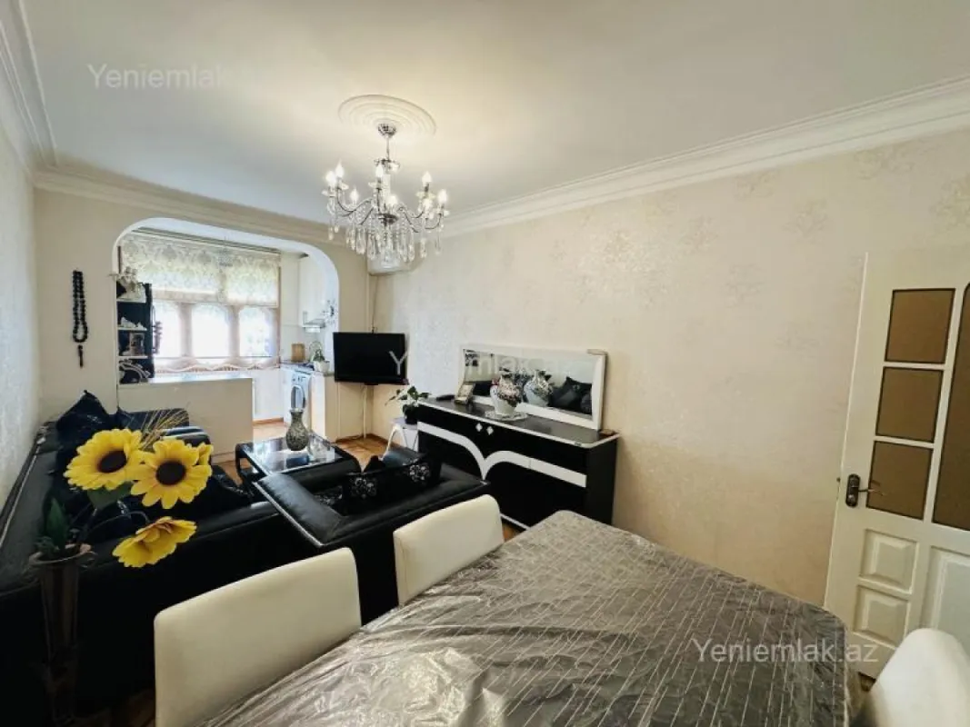 Satılır 3 otaqlı köhnə tikili 60 m²