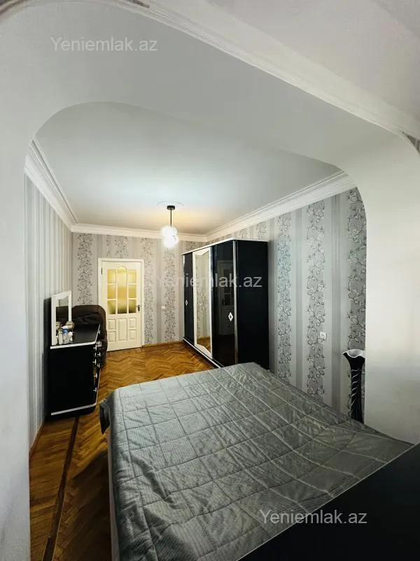 Satılır 3 otaqlı köhnə tikili 60 m²