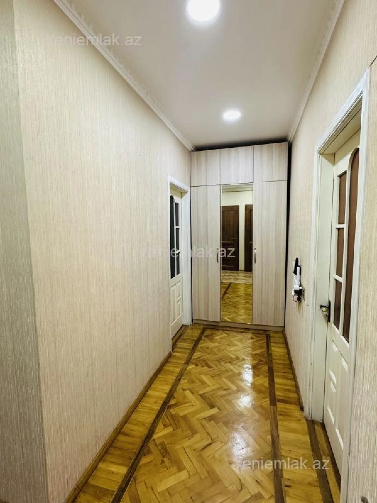 Satılır 3 otaqlı köhnə tikili 60 m²