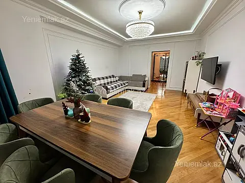Satılır 3 otaqlı yeni tikili 145 m²