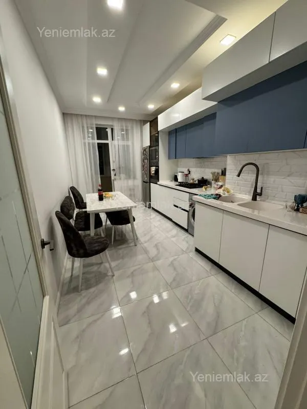 Satılır 3 otaqlı yeni tikili 145 m²