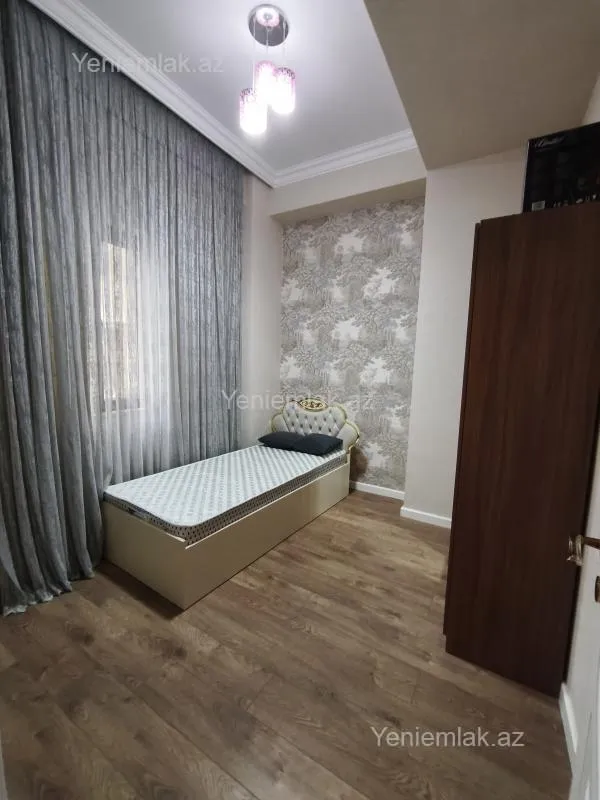 Satılır 3 otaqlı yeni tikili 82 m²