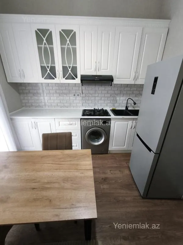 Satılır 3 otaqlı yeni tikili 82 m²