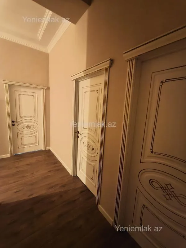 Satılır 3 otaqlı yeni tikili 82 m²