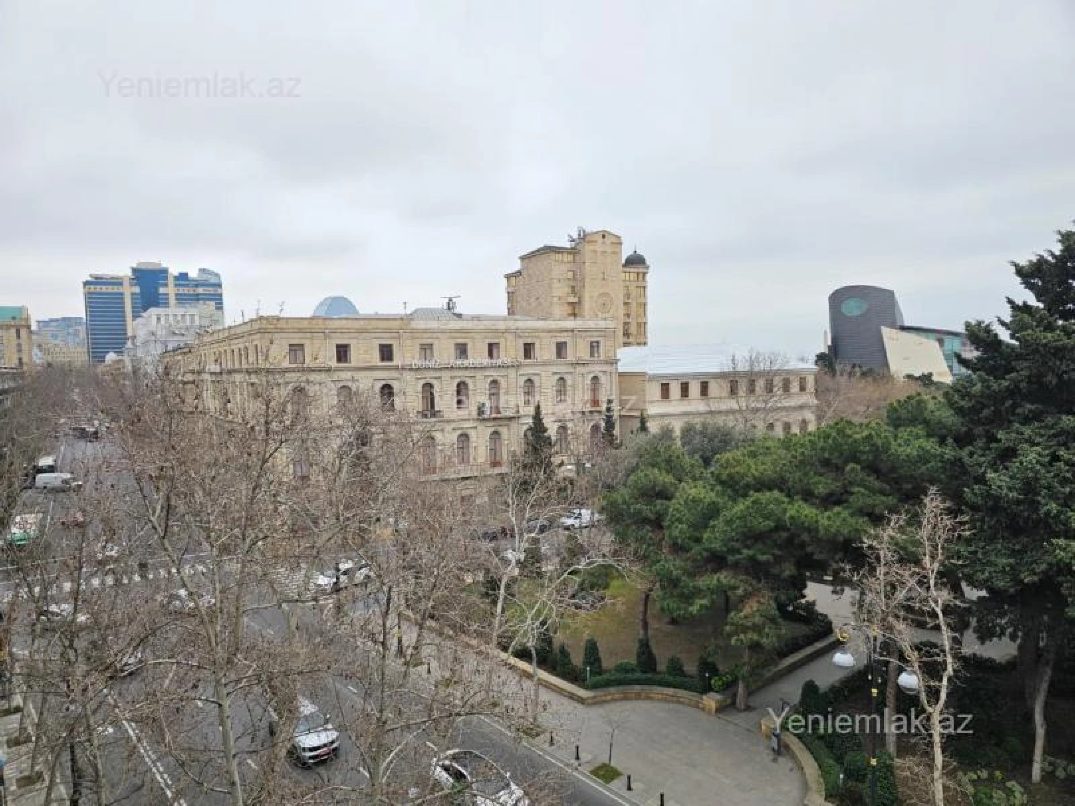 Satılır 3 otaqlı köhnə tikili 85 m²