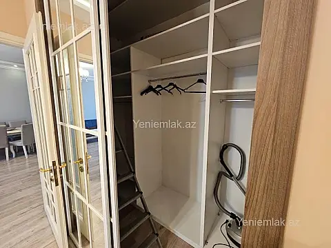 Satılır 3 otaqlı köhnə tikili 85 m²