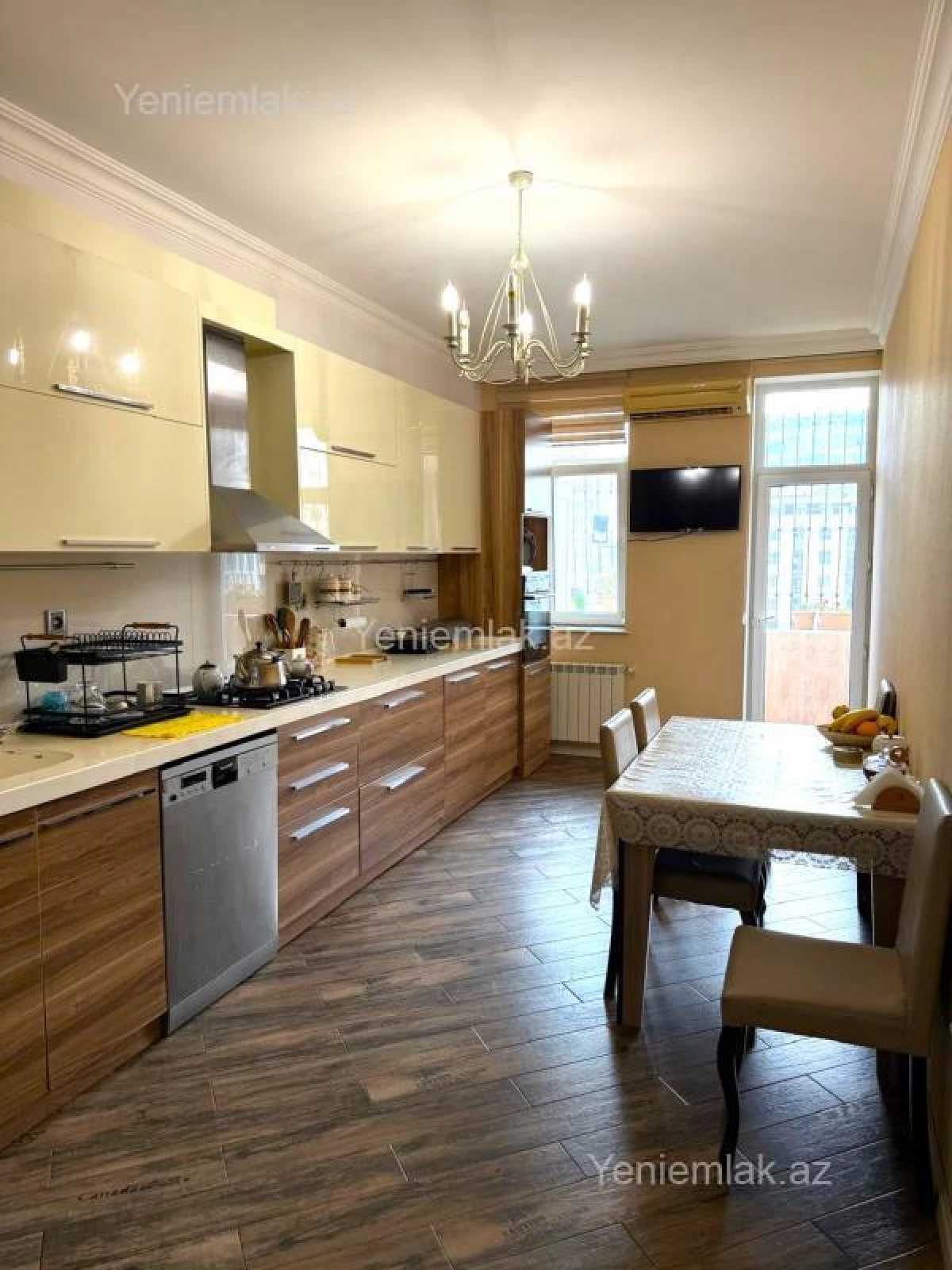 Satılır 3 otaqlı yeni tikili 140 m²