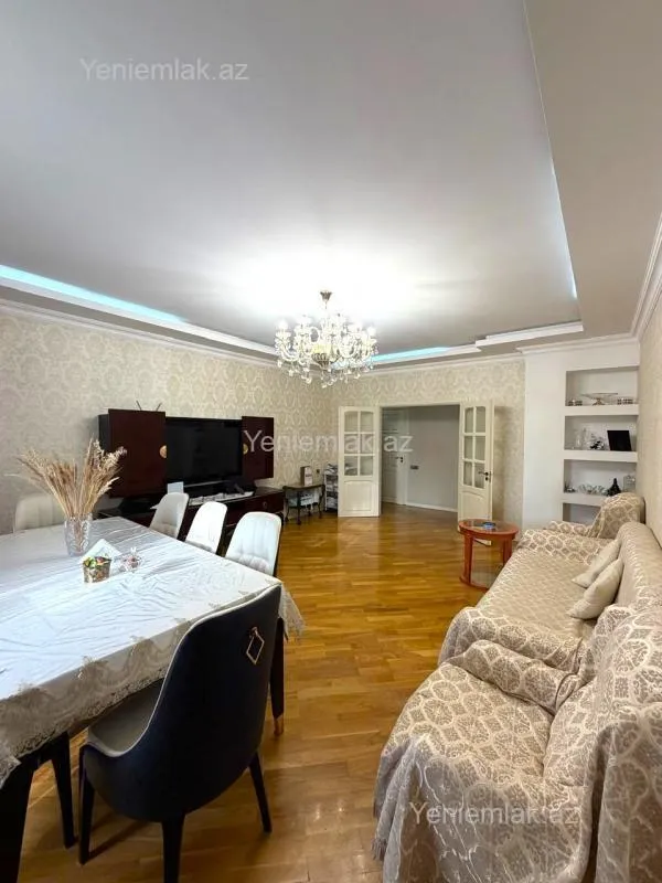 Satılır 3 otaqlı yeni tikili 140 m²