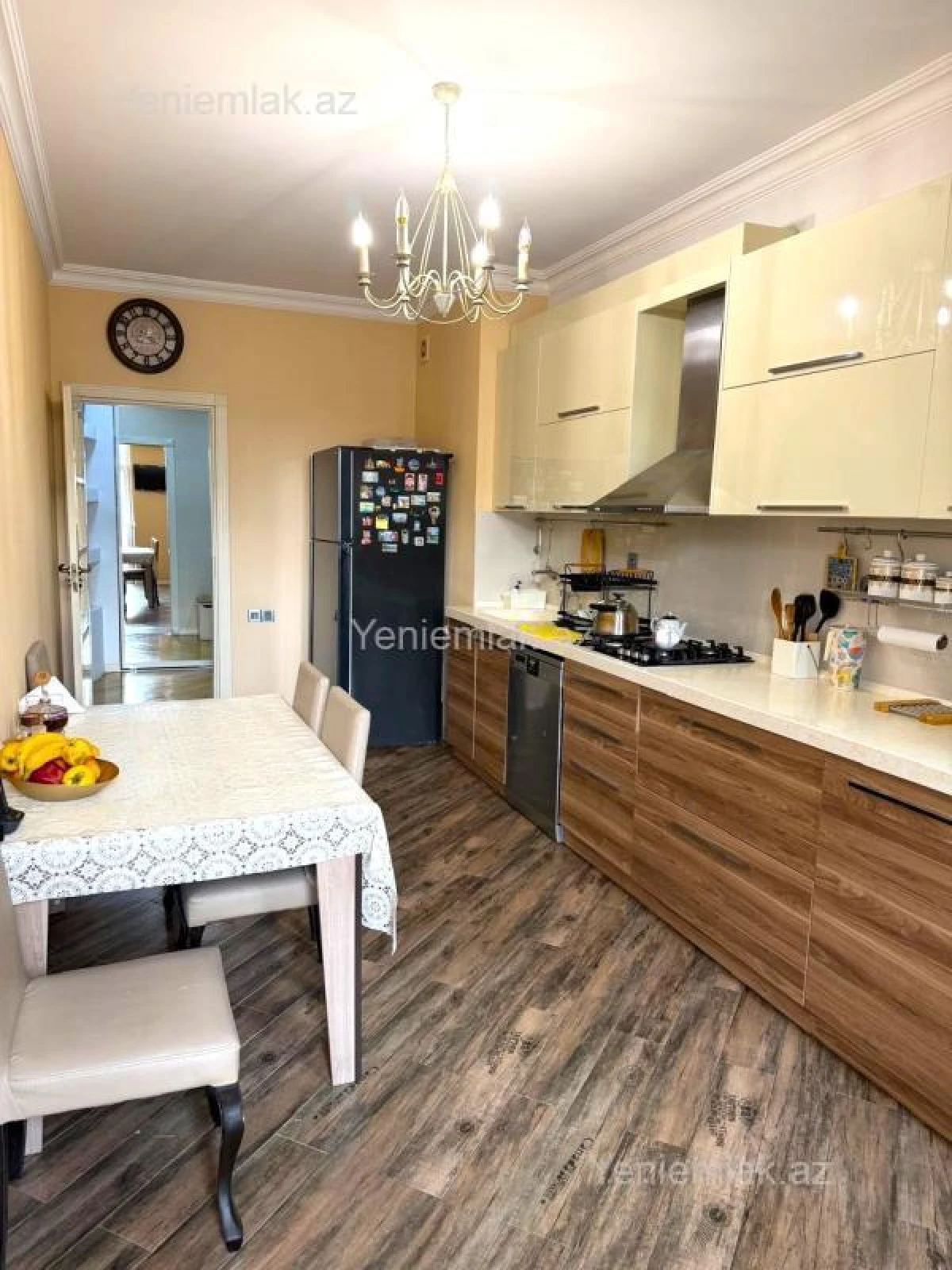 Satılır 3 otaqlı yeni tikili 140 m²