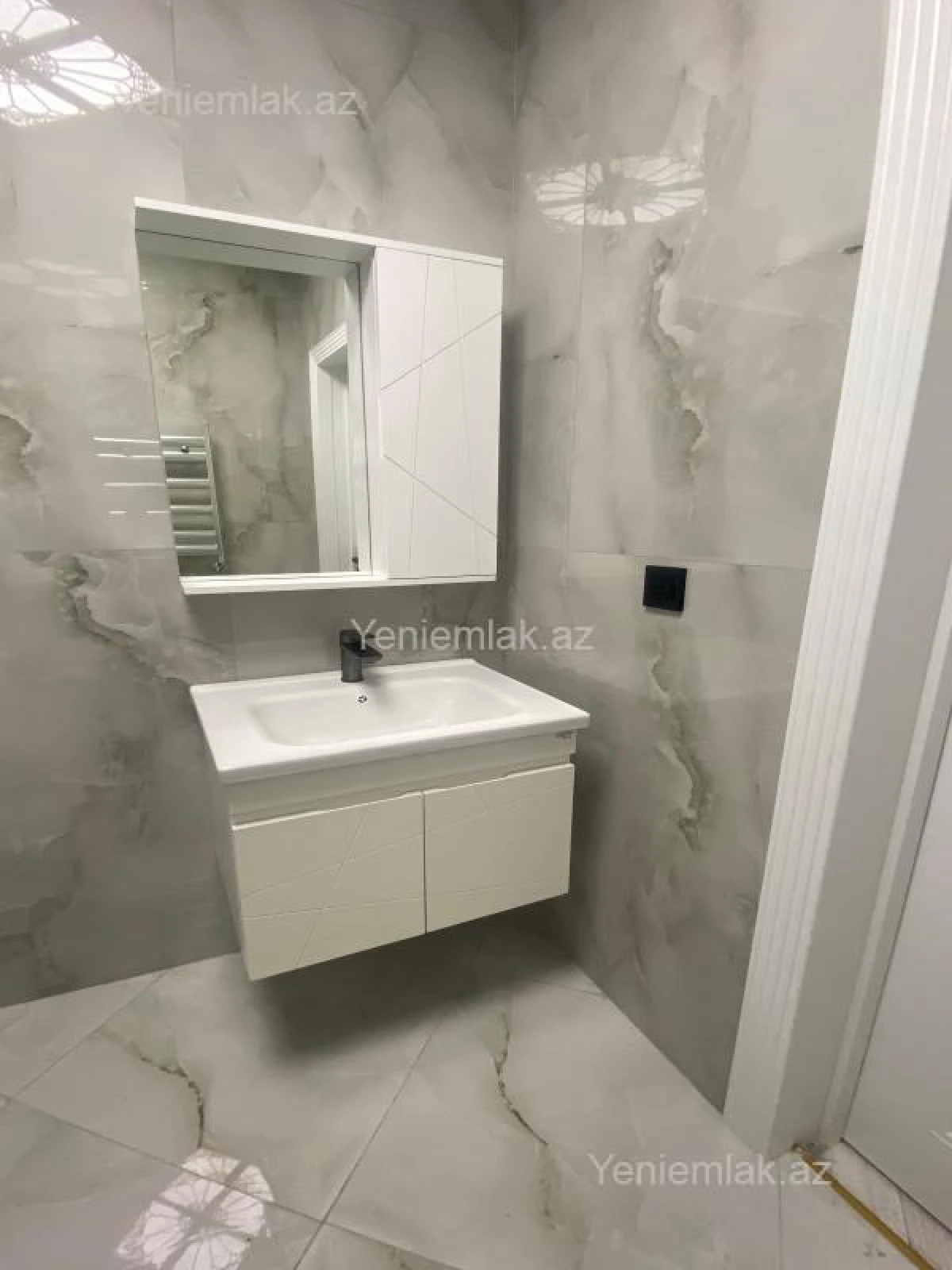 Satılır 4 otaqlı həyət evi 100 m²