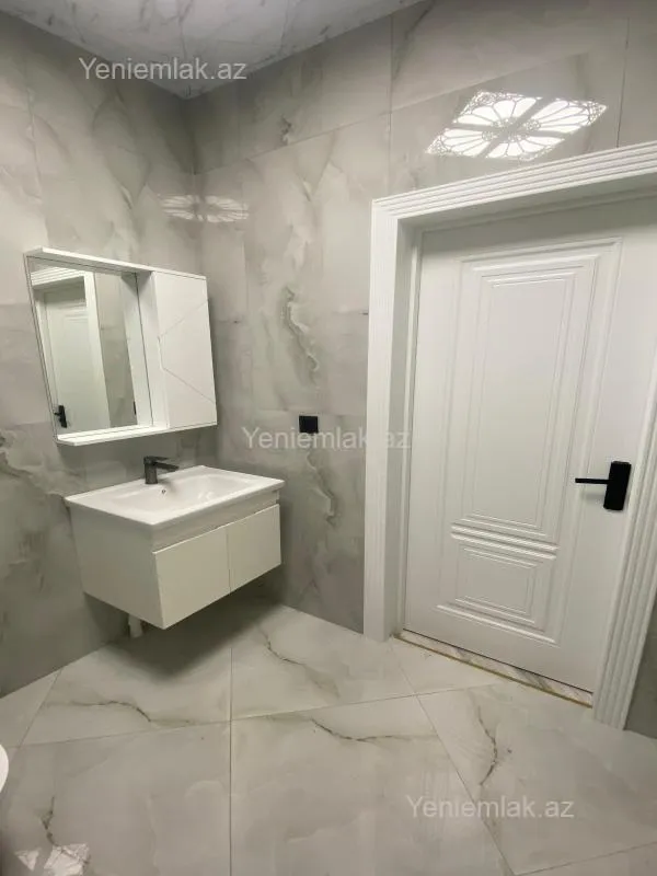 Satılır 4 otaqlı həyət evi 100 m²