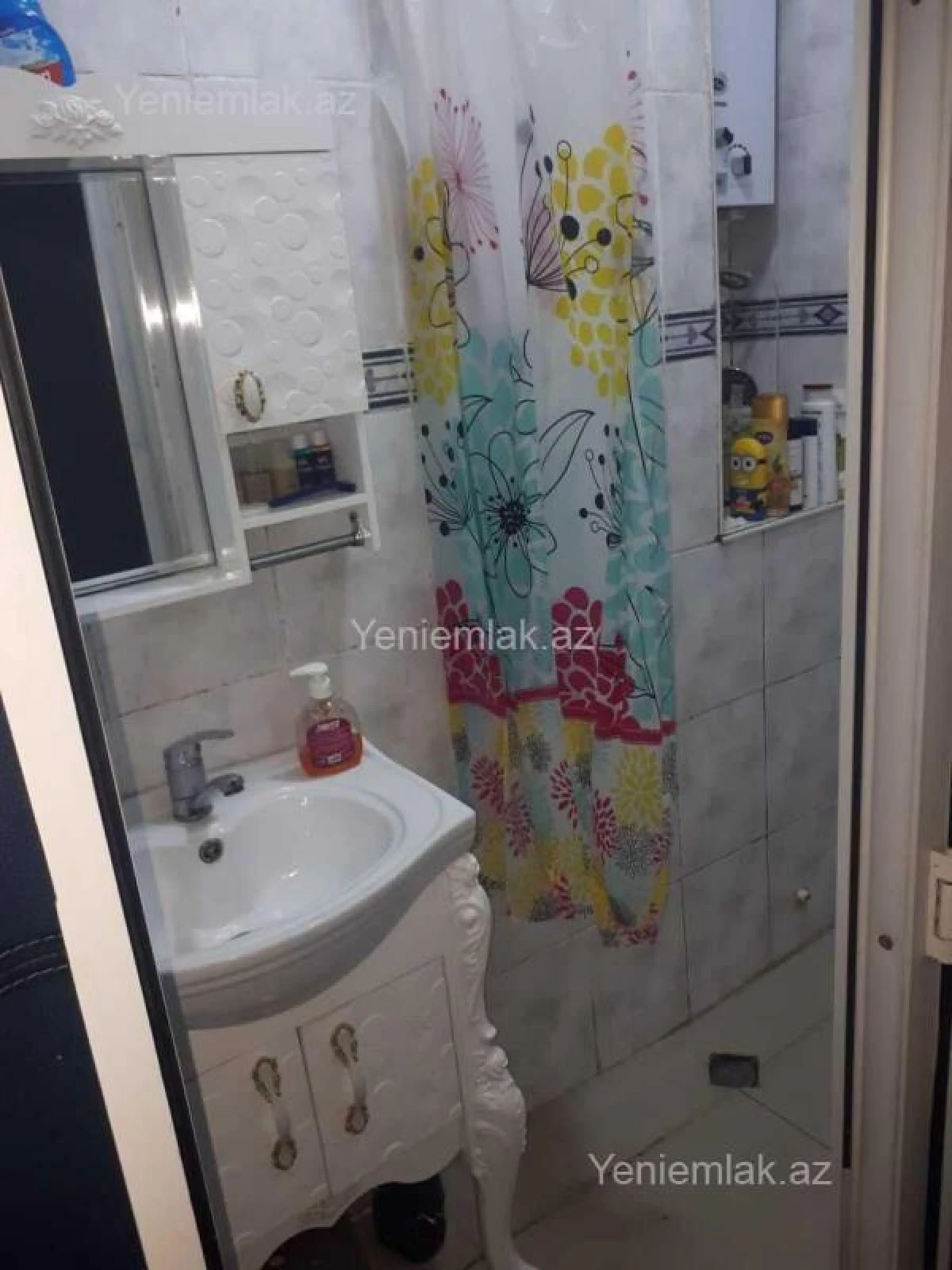 Satılır 3 otaqlı köhnə tikili 70 m²