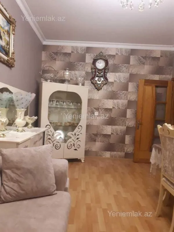 Satılır 3 otaqlı köhnə tikili 70 m²