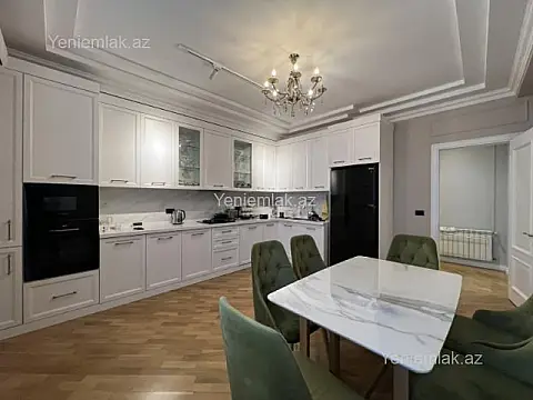 Satılır 3 otaqlı yeni tikili 140 m²