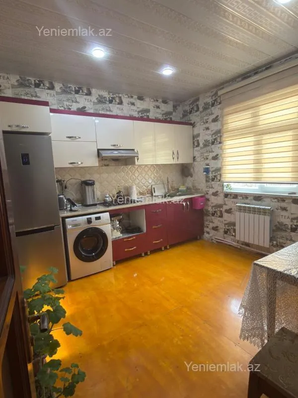 Satılır 4 otaqlı həyət evi 100 m²