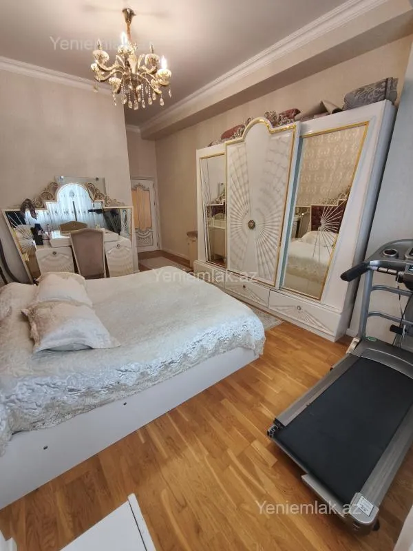Satılır 3 otaqlı yeni tikili 120 m²
