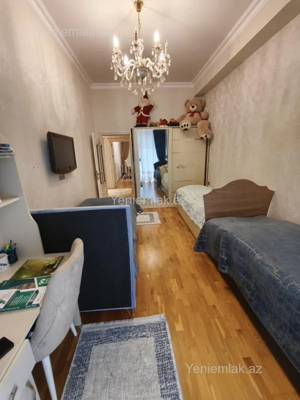 Satılır 3 otaqlı yeni tikili 120 m²