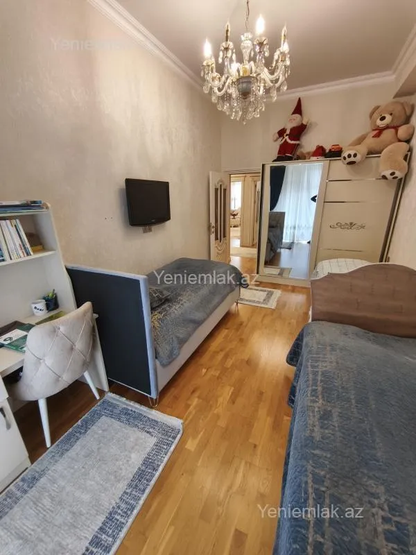 Satılır 3 otaqlı yeni tikili 120 m²