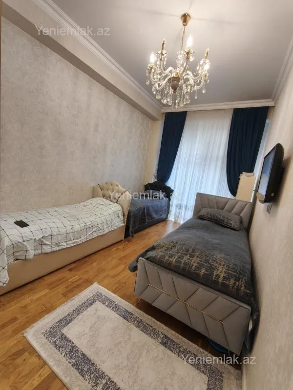 Satılır 3 otaqlı yeni tikili 120 m²