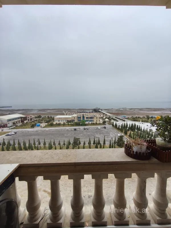 Satılır 3 otaqlı yeni tikili 120 m²