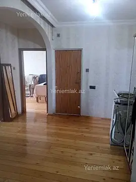 Satılır 4 otaqlı köhnə tikili 100 m²