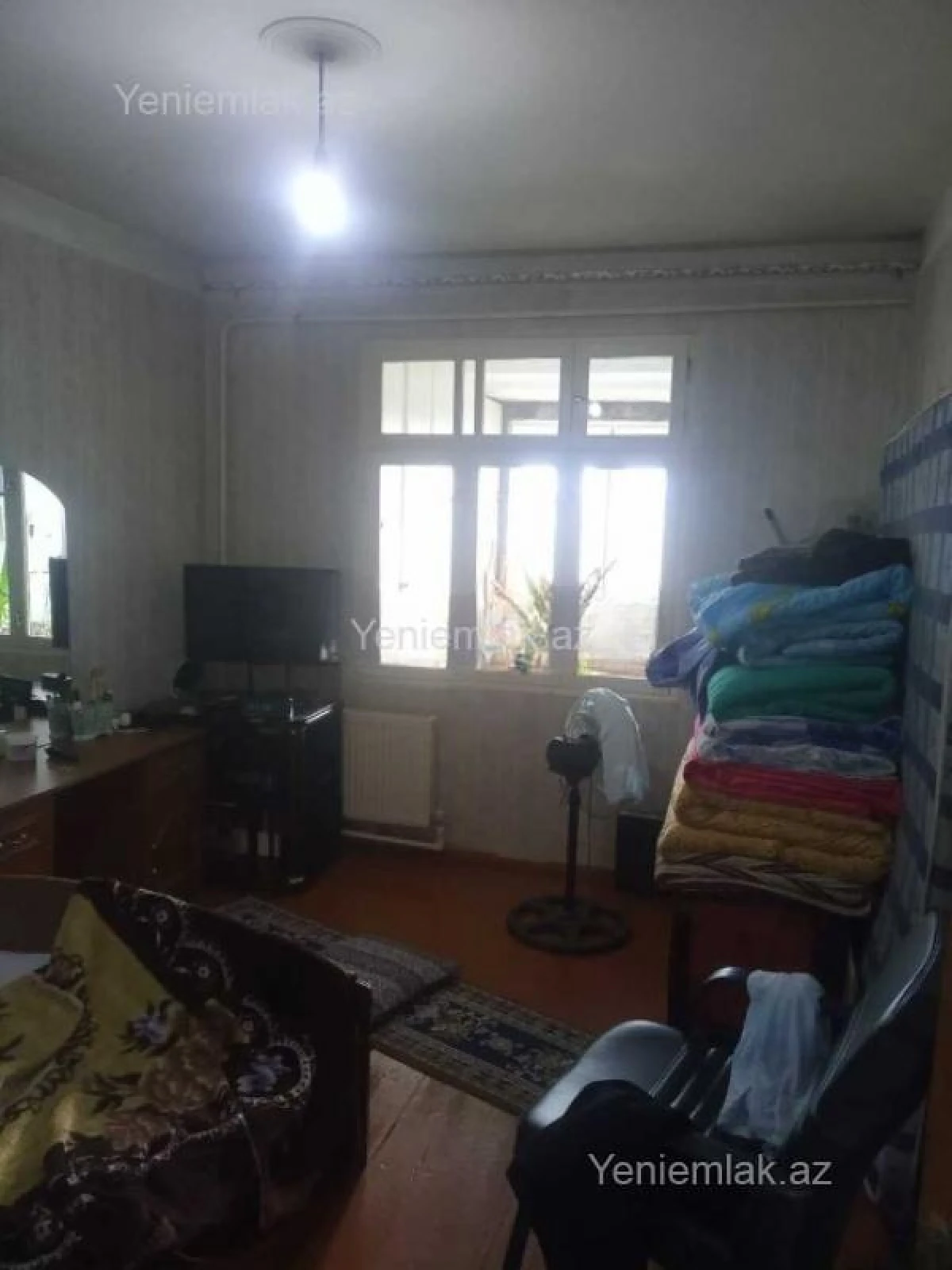 Satılır 4 otaqlı köhnə tikili 100 m²