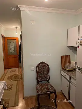 Satılır 1 otaqlı köhnə tikili 32 m²