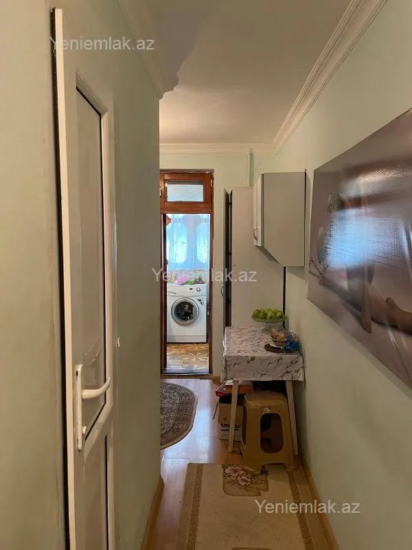 Satılır 1 otaqlı köhnə tikili 32 m²