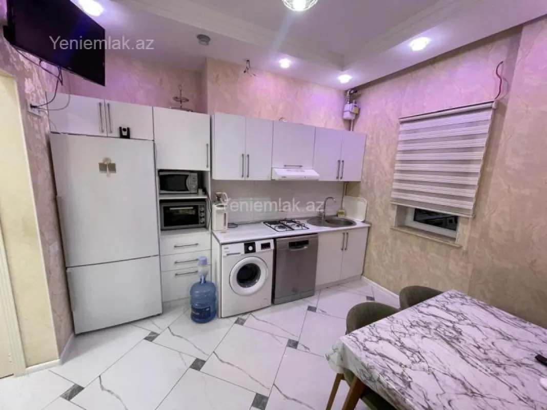 Satılır 3 otaqlı yeni tikili 75 m²