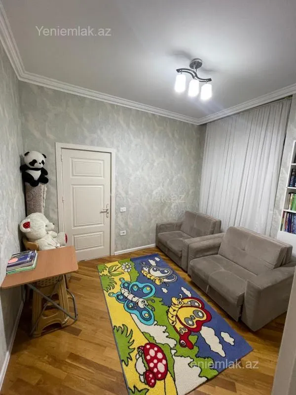 Satılır 3 otaqlı yeni tikili 75 m²