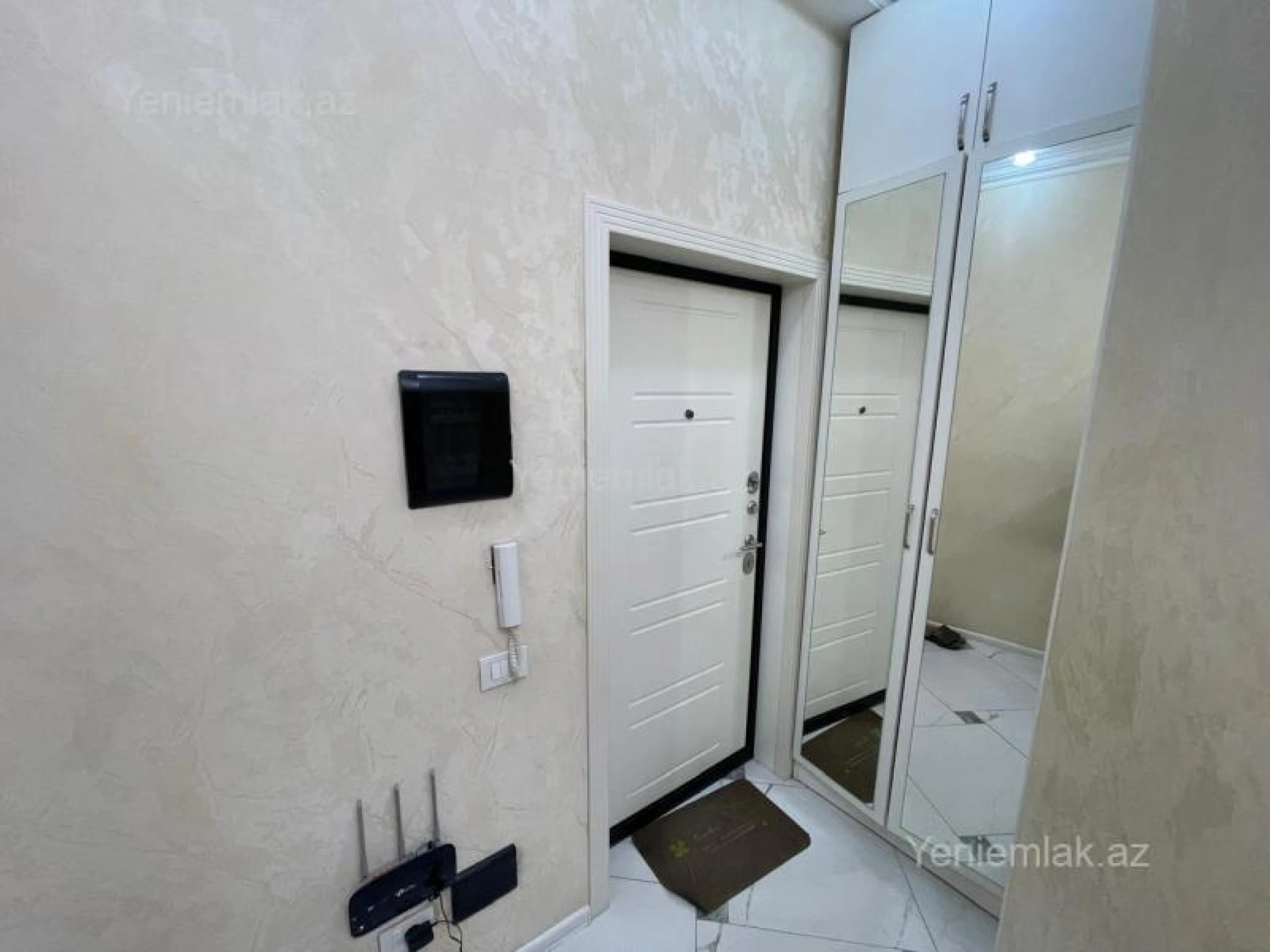 Satılır 3 otaqlı yeni tikili 75 m²