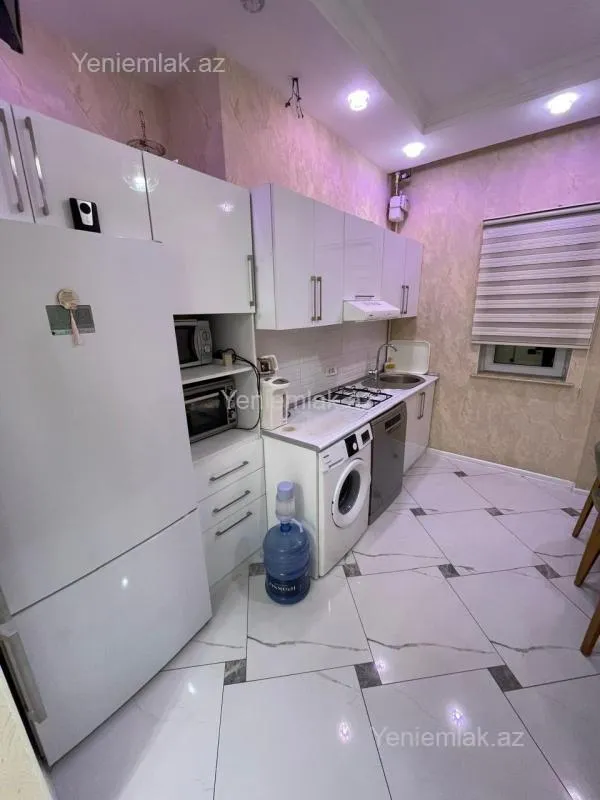 Satılır 3 otaqlı yeni tikili 75 m²