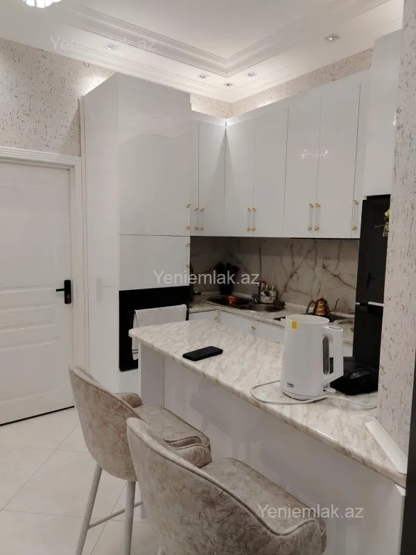 Satılır 3 otaqlı yeni tikili 93 m²