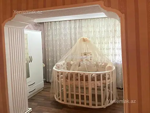 Satılır 3 otaqlı köhnə tikili 90 m²