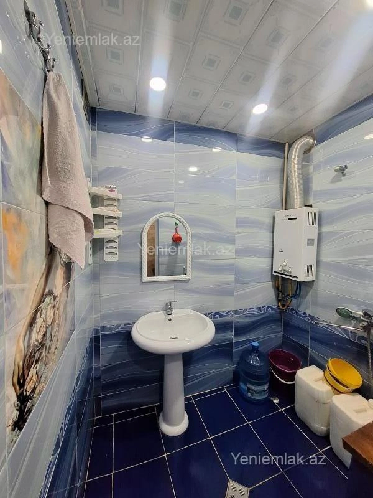 Satılır 3 otaqlı köhnə tikili 75 m²