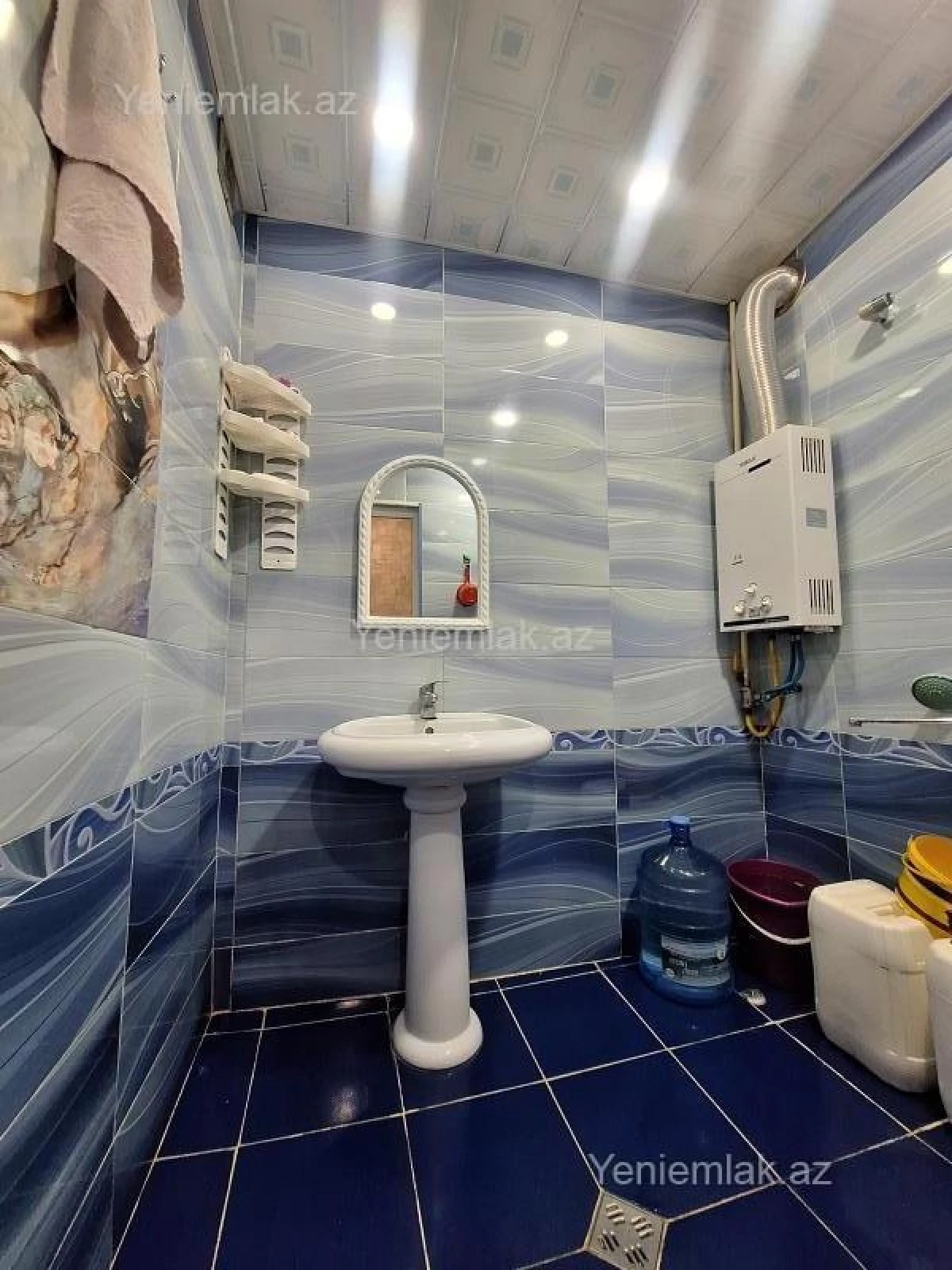 Satılır 3 otaqlı köhnə tikili 75 m²