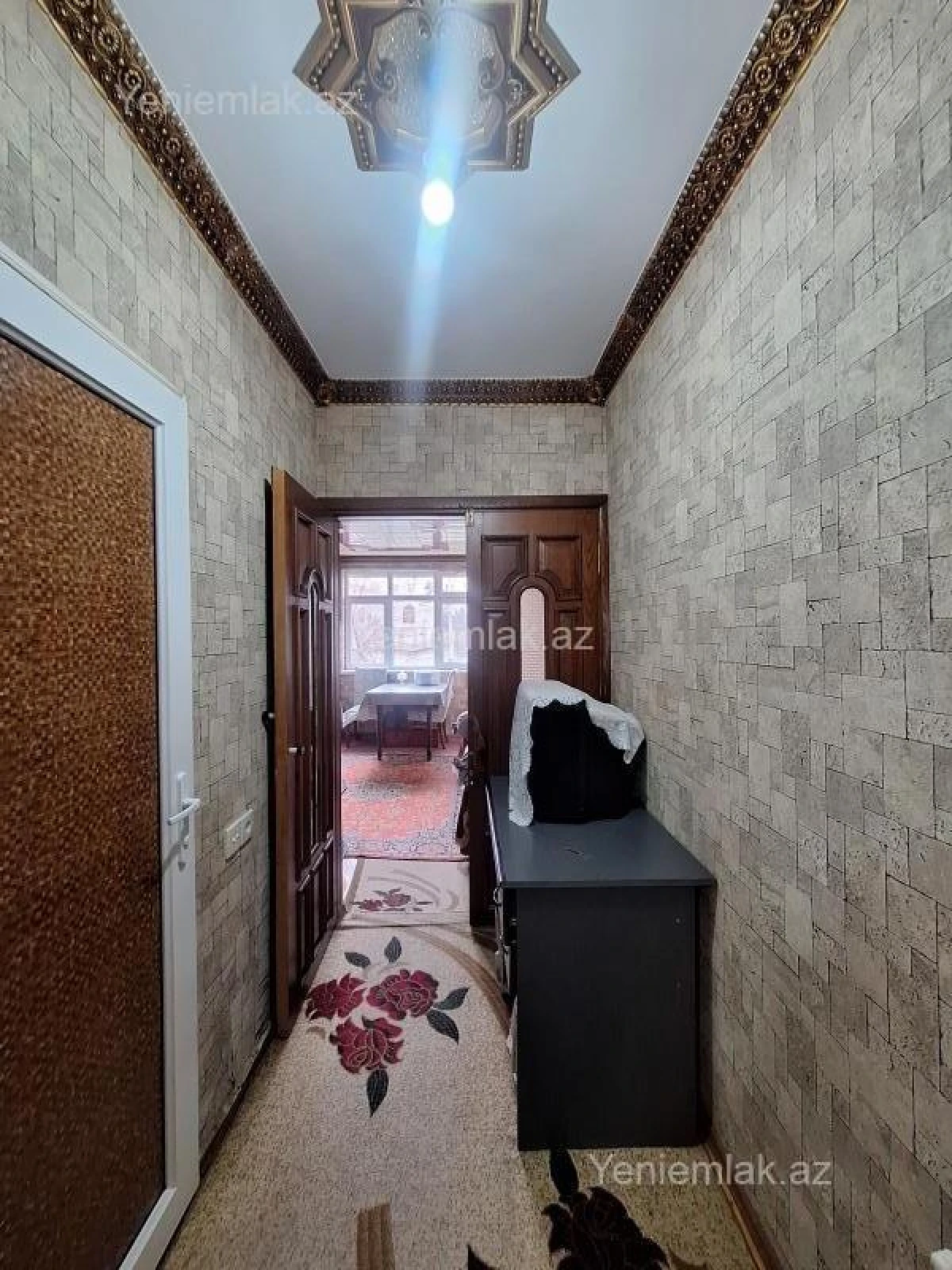 Satılır 3 otaqlı köhnə tikili 75 m²