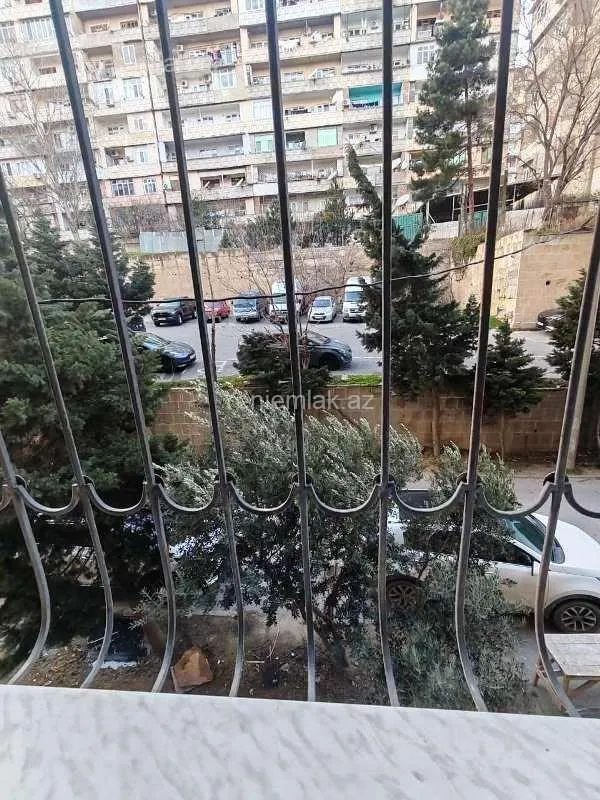 Satılır 3 otaqlı köhnə tikili 75 m²