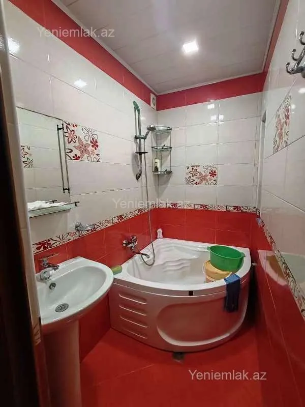 Satılır 3 otaqlı köhnə tikili 75 m²