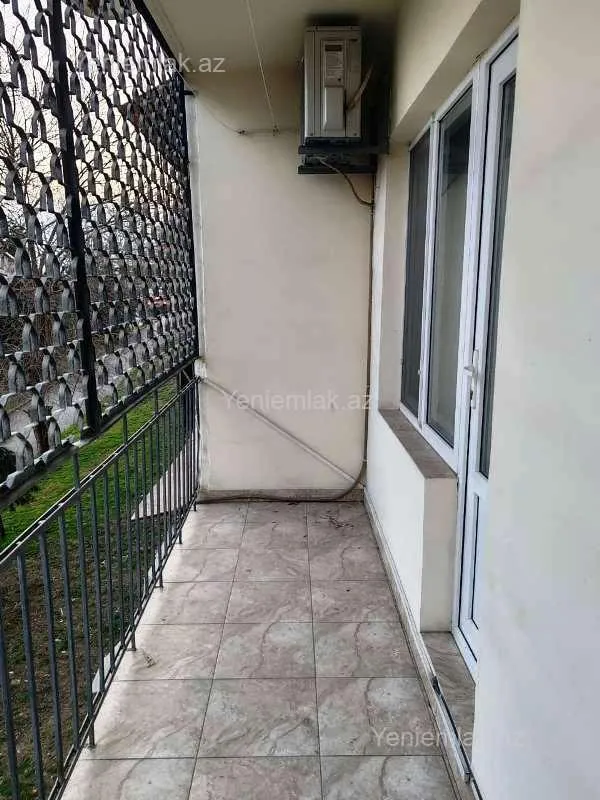 Satılır 3 otaqlı köhnə tikili 75 m²