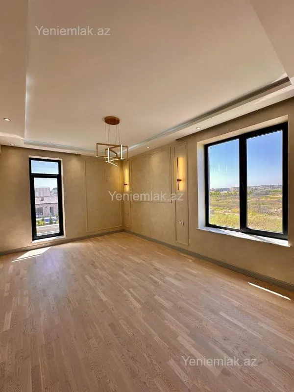 Satılır 7 otaqlı həyət evi 500 m²