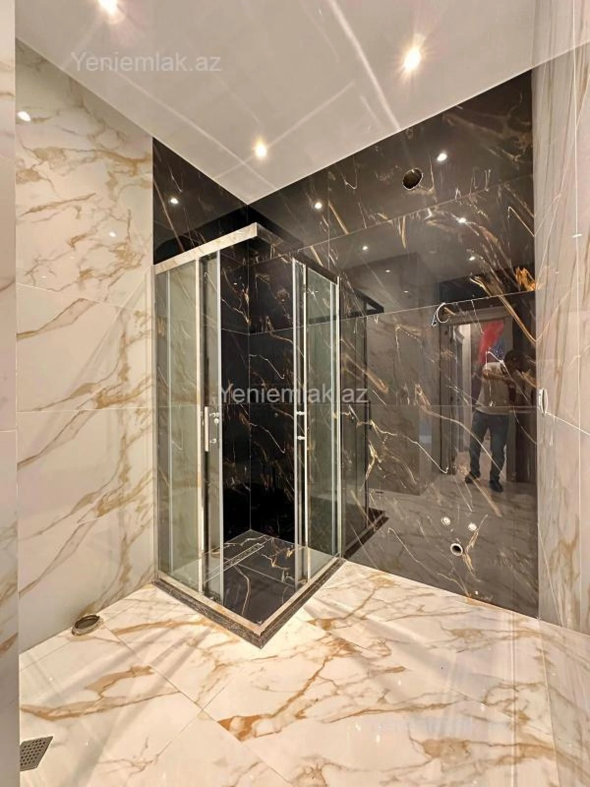 Satılır 7 otaqlı həyət evi 500 m²