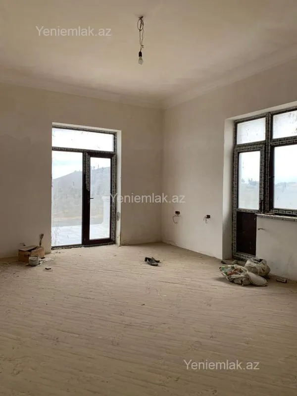 Satılır 7 otaqlı həyət evi 508 m²