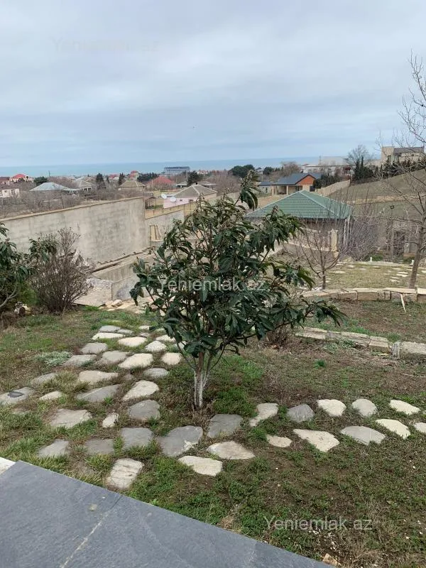 Satılır 7 otaqlı həyət evi 508 m²