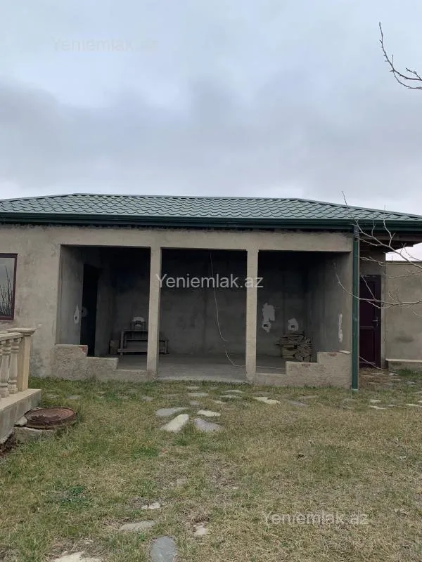 Satılır 7 otaqlı həyət evi 508 m²