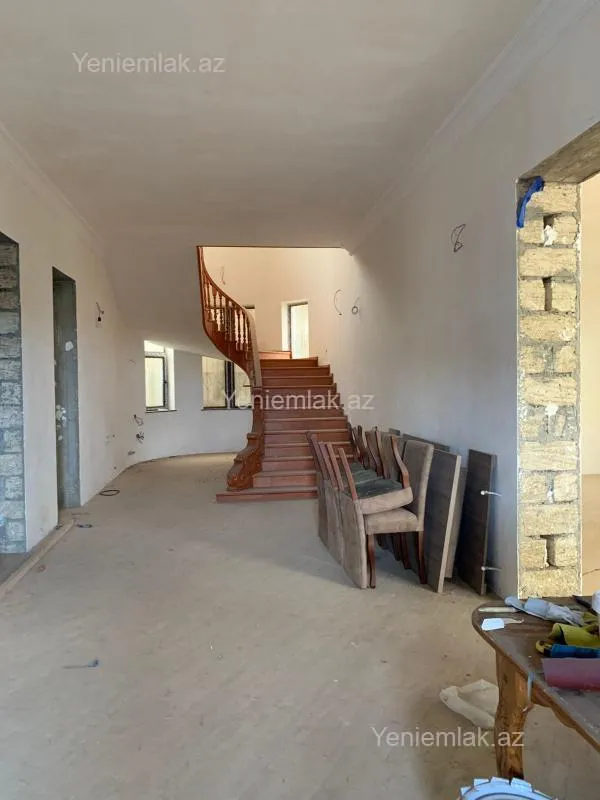 Satılır 7 otaqlı həyət evi 508 m²